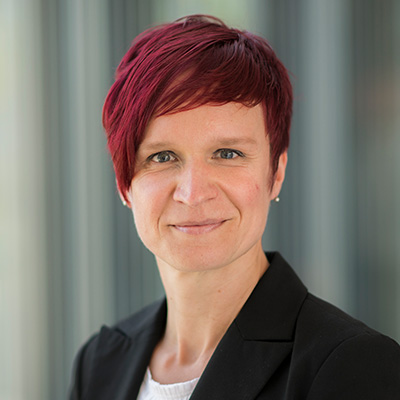 Rita Stolz ist Diplom-Betriebswirtin (FH), Steuerberaterin und Prokuristin bei der DLF Treuhand Steuerberatungsgesellschaft aus Mainz